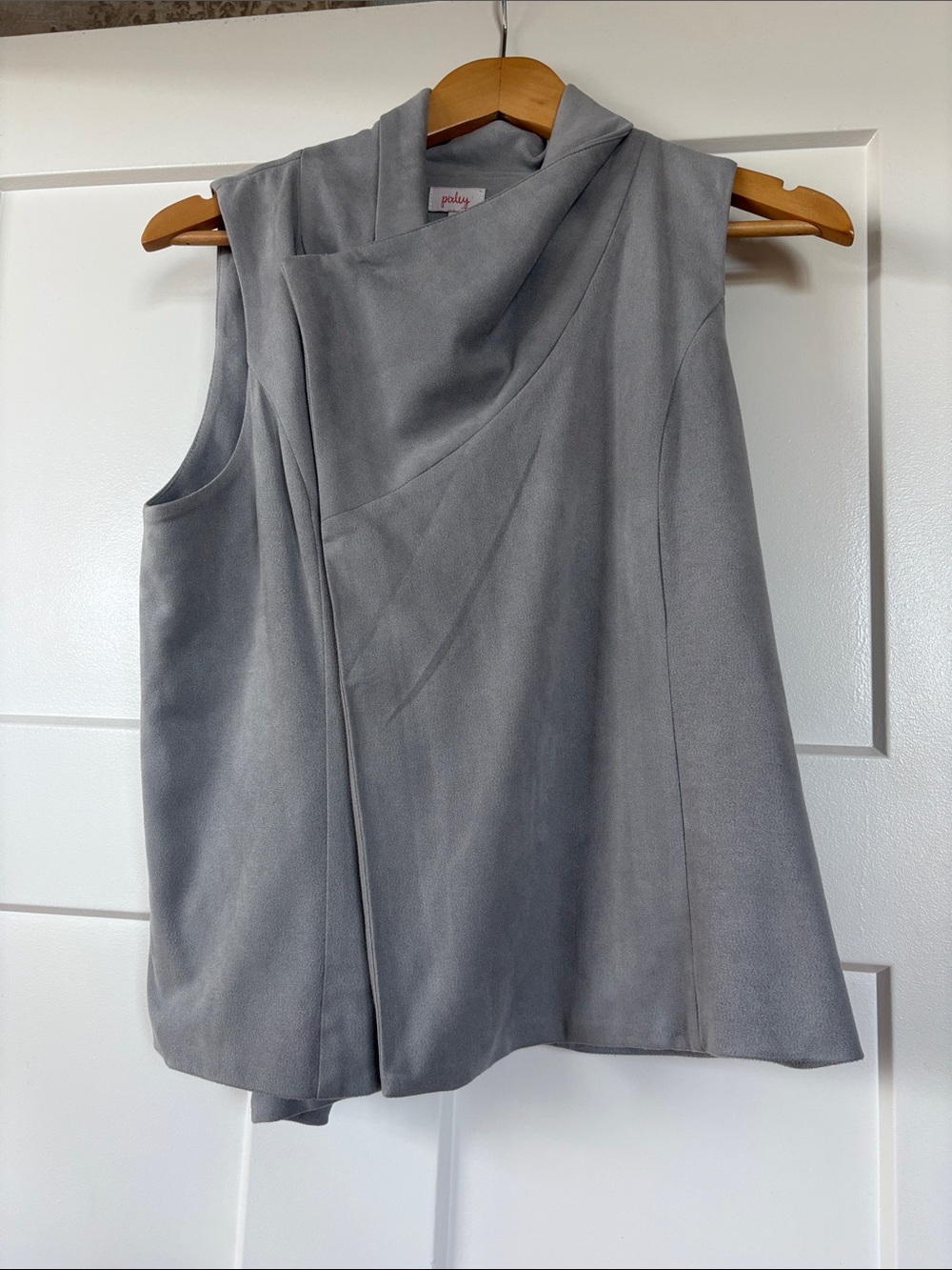Pixley Light Gray Sleeveless Vest with zipper Size: Small - Picture 3 of 9